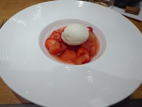 Pastèque, fraise, romarin et glace citron